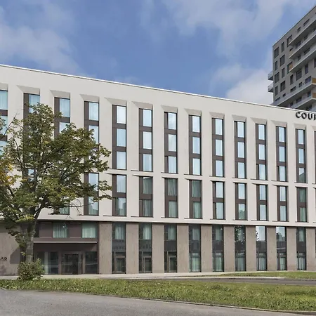 Courtyard By Marriott Hamburg City-3